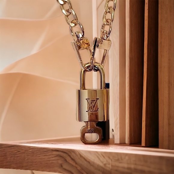 Louis Vuitton lock and key with chain #335 - Picture 2 of 2